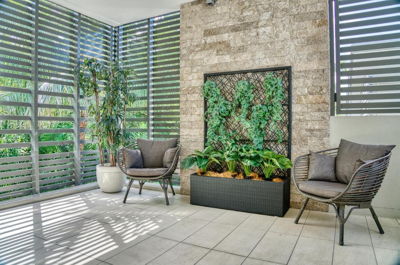 Coconut Grove Aparthotel Port Douglas Ngoại thất bức ảnh