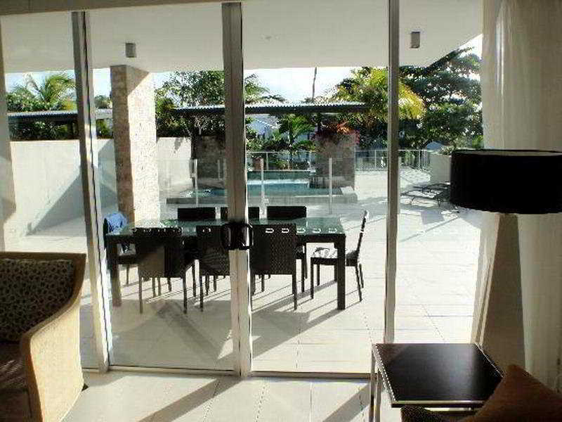 Coconut Grove Aparthotel Port Douglas Ngoại thất bức ảnh
